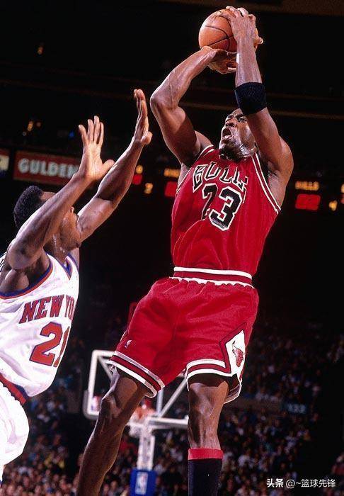 传奇私房菜：那些年NBA明星的篮球秘笈的简单介绍