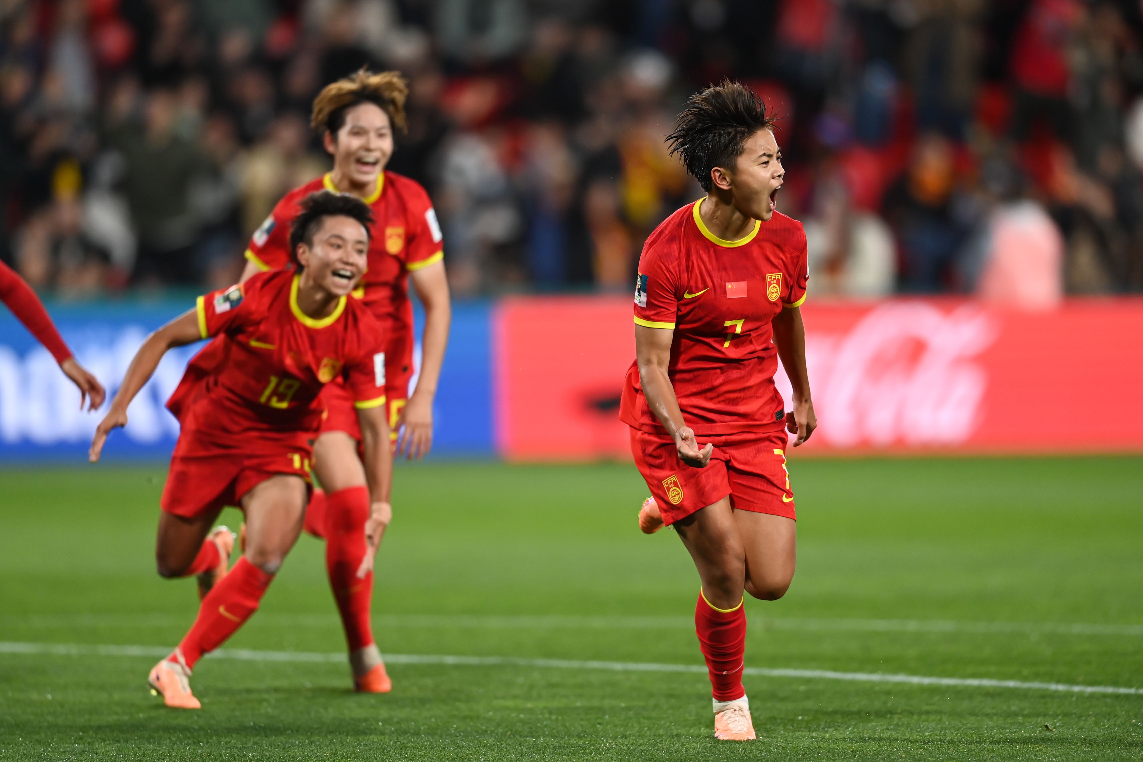 “中国女足在国际赛场上不断突破”