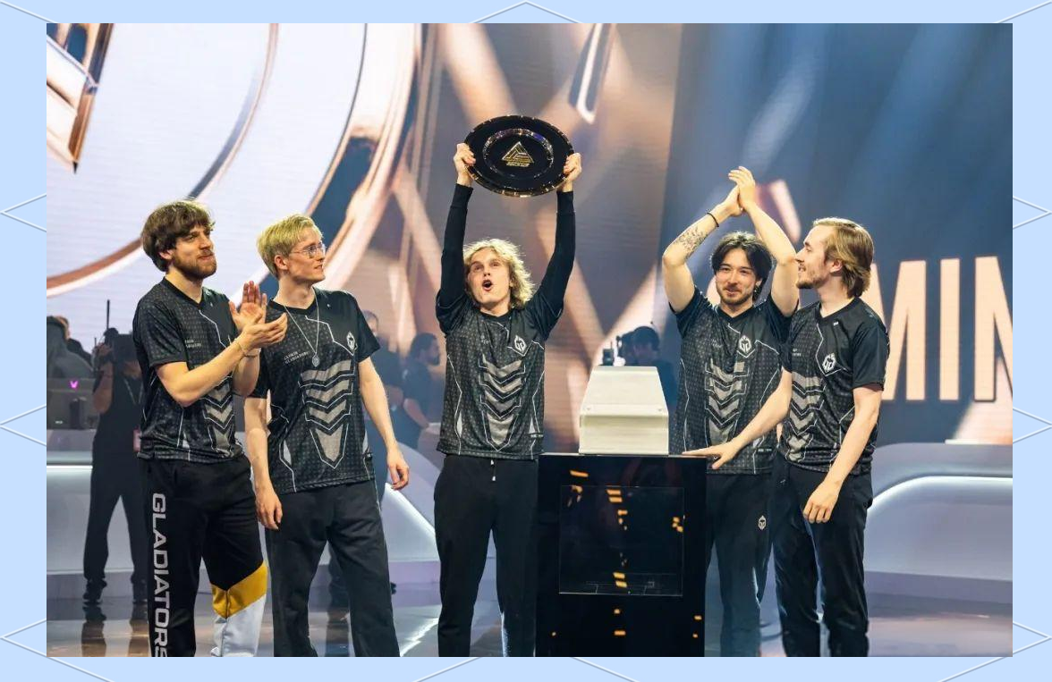 《Dota2年度冠军，逆转传奇在此诞生》的简单介绍