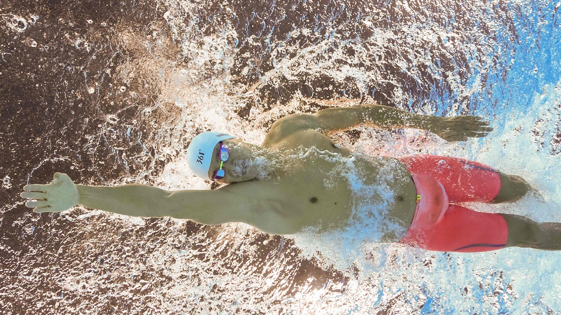 _水上障碍冒险：潜入水底挑战极限_，水下障碍