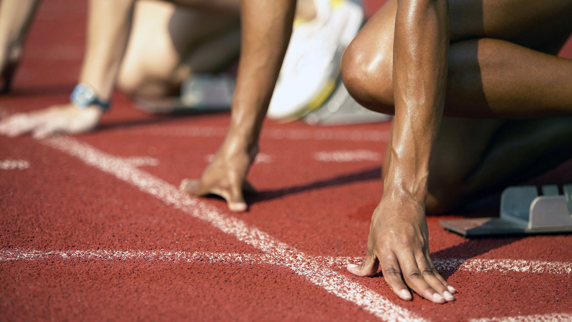 中国足球青训课程加强守门员核心能力培养,青少年足球守门员训练