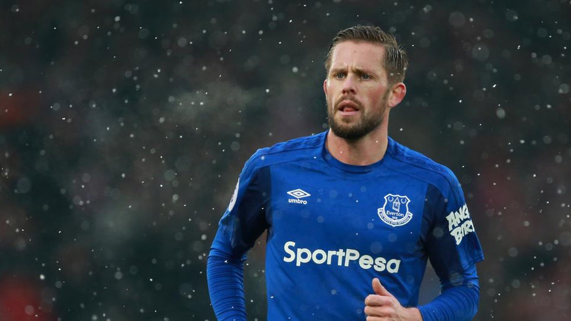 “西甲豪门内哄不断，争冠战火再度点燃”，豪门三强挥金如土,赚足流量的西甲联赛迎来新伙伴